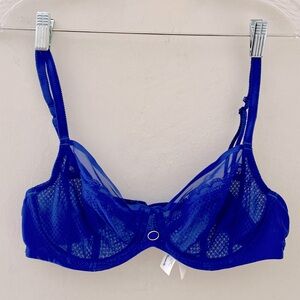 NWOT! Chantelle Parisian Allure Plunge Underwire Bra Blue Klein Lace Size 36B